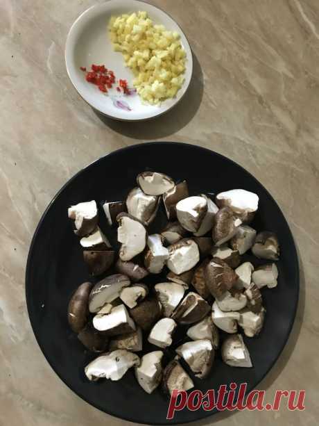 Курица с кускусом в азиатском стиле
