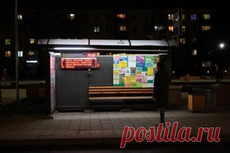 В Нижнем Тагиле водитель напал на девушку и выкинул ее из маршрутки. Пострадавшая упала на землю и ударилась головой.