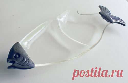 Mid Century Modern Lucite and Aluminum Fish Shaped Divided Party Tray  | eBay Find many great new & used options and get the best deals for Mid Century Modern Lucite and Aluminum Fish Shaped Divided Party Tray at the best online prices at eBay! Free shipping for many products!