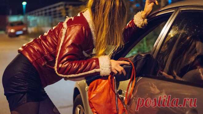 В Амурской области задержаны организаторы двух борделей. В Благовещенске сотрудники полиции пресекли деятельность двух борделей, организаторы подпольного бизнеса, 43-летний мужчина и его 25-летняя подельница, задержаны. Об этом сообщили в пресс-службе ГУ МВД РФ по Амурской области. Амурчан ...