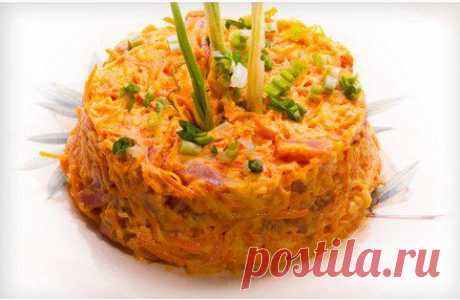 Горячий салат из грибов с овощами