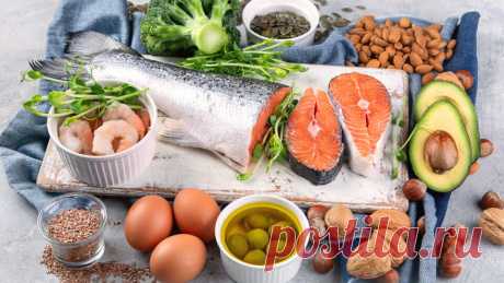 15 продуктов, богатых полезными жирами: в каких продуктах содержатся жиры, как их правильно принимать по мнению врачей Список топ-15 лучших продуктов, богатых полезными жирами, в одной таблице с отзывами врачей. Вместе с врачом-гастроэнтерологом Татьяной Болотиной и диетологом Екатериной Муминовой рассказываем, в каких продуктах содержится много полезных жиров, как их правильно принимать и отвечаем на популярные вопросы.