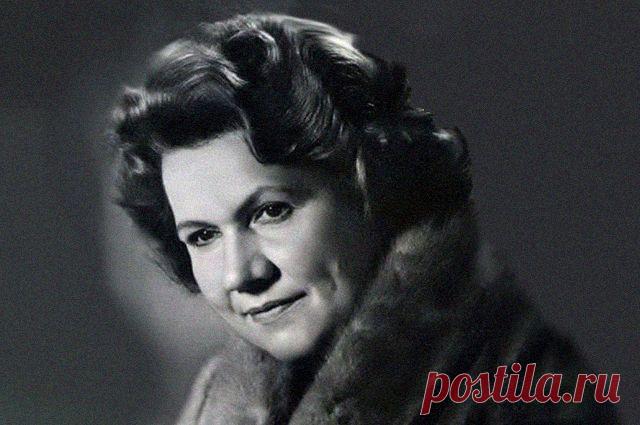 Нина Сазонова, 25 декабря, 1916
 • 1 марта 2004