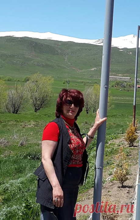 Հայոց հսկաների`ԱՐԱՐԱՏԻ եւ ԱՐԱԳԱԾԻ հովանու ներքո🌼
Ծանրաբեռնված ու հոգնեցուցիչ աշխատանխային խորհրդակցությունից հետո օրն առավել հաճելի ավարտ ունեցավ: Գործընկերներիս հետ ոչ միայն հաճելի ժամանակ անցկացրինք,այլև հիշողության գիրկն ուղարկվող գեղեցիկ լուսանկարներ ունեցանք մայիսյան ծաղկունք ապրող հայրենի Ապարանիս գեղատեսիլ բնաշխարհի գրկում`բիբլիական հաոց լեռների վեհաշուք տեսքով զմայլված.....