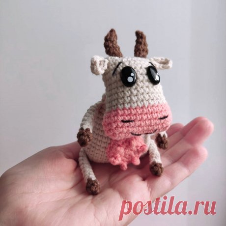 PDF Коровка крючком. FREE crochet pattern; Аmigurumi animal patterns. Амигуруми схемы и описания на русском. Вязаные игрушки и поделки своими руками #amimore - корова, маленькая коровка, телёнок, бык, бычок.