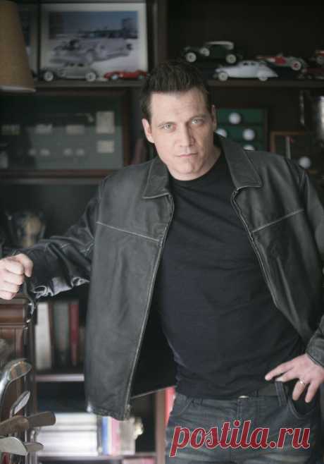 Холт Маккэллани (Holt McCallany)
- 3 сентября, 1964