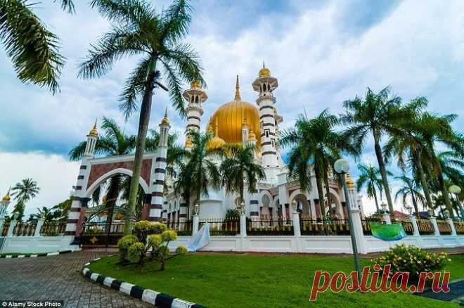 Фантастические купола знаменитых мечетей / Туристический спутник