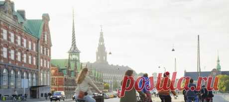 Иногда, чтобы понять главное, нам надо лишиться того, что имеем. Датчанке Малин Рюдаль понадобилось уехать из родного города, чтобы отыскать секрет счастья. Эти правила жизни подойдут любому из нас. #самоанализ #счастье #психологиясчастья #позитивнаяпсихология