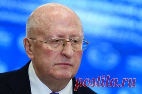 Россиян предупредили о риске появления более тяжелой мутации коронавируса. Возникновение гибрида штаммов коронавируса дельта и омикрон — дельтакрон — показывает большой потенциал изменчивости COVID-19. Это означает, что в дальнейшем может появиться более тяжелая мутация вируса. Гинцбург отметил, что сам по себе дельтакрон не представляет опасности.