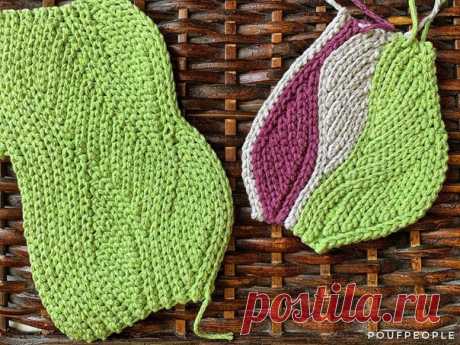 Эта техника вязания известна как «боснийская резинка» или slip stitch. Все петли провязываются соединительными столбиками за дальнюю полупетлю.
Красивые изгибы полотна получаются при вязании укороченных рядов (частичное вязание) — ряд не довязывается, полотно поворачивается и процесс идет в обратную сторону.
А если еще и цвет поменять, то такое частичное вязание «рисует» заметные плавные фигуры.

#крючком #вязание_крючком #узор_крючком #видео_мк #мк
#вязание_крючком@shtuchki_ot_levoruchki