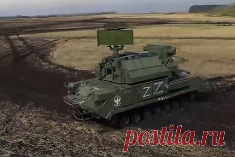 Минобороны сообщило о поражении трех украинских пунктов управления. Российская оперативно-тактическая и армейская авиация, а также ракетные войска и артиллерия за сутки поразили три украинских пункта управления. Об этом сообщили в Минобороны России. Отмечалось, что украинские пункты управления находились в районах населенных пунктов Коровий Яр, Никифоровка и Новоосиново.