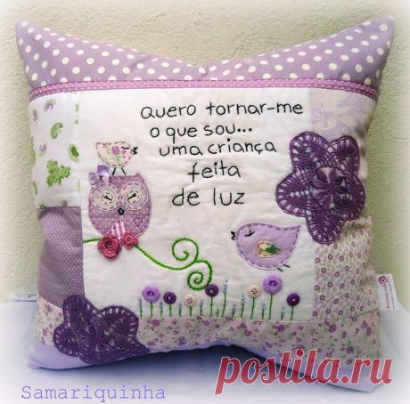 Micheline Matos | Cojines - Pillow 2