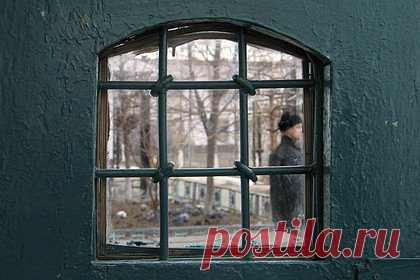 Похитителям российского бизнесмена заменили условные сроки на лишение свободы. Суд в Петербурге заменил условные сроки в отношении похитителей бизнесмена и владельца строительной компании «М-Групп» Андрея Мануковского на лишение свободы. Четверых участников похищения отправили в колонию строгого режима сроком на шесть лет, а их подстрекателя и пособника — на два года в колонию общего режима.