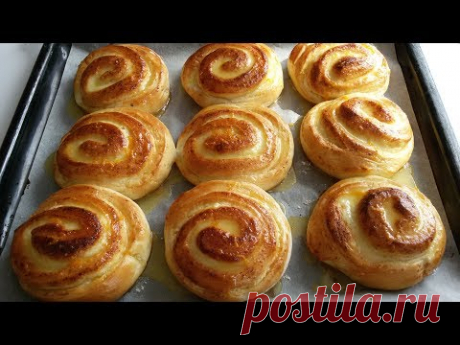 Творожные булочки-завитушки с апельсиновой глазурью.