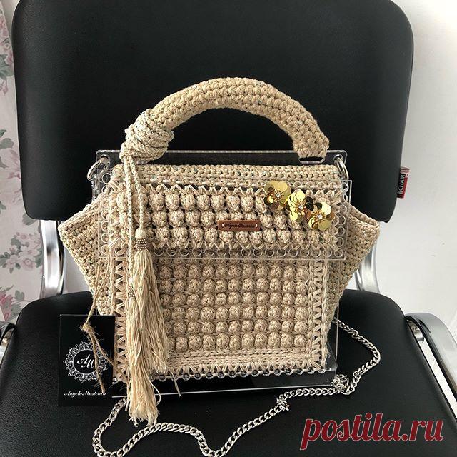 Нет описания фото.