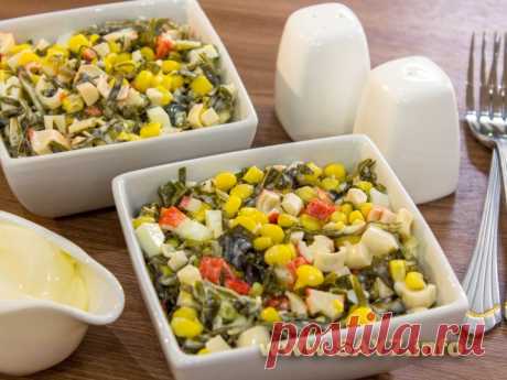 Салат с морской капустой, кукурузой и крабовыми палочками