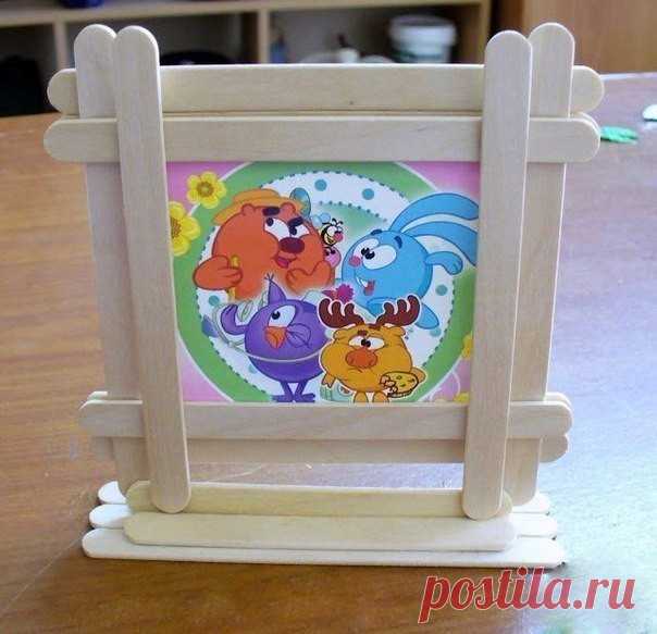 Фоторамка из палочек для мороженого