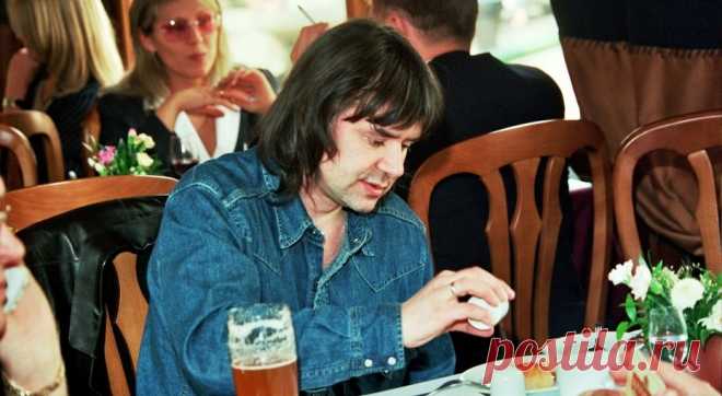 «Я думала, со мной он пить не будет»: возлюбленная Евгения Осина рассказала об их отношениях и болезнях певца . Милая Я годка, я не знаю в какой раз ты будешь читать это, но хочу тебя поздравить с Днем Рождения! Ты очень замечательная, красивая, милая, добрая и милая. В последнее время, благодаря тебе и твоей невероятной энергетике, я стала еще большей поклонницей творчества Жени Осина. В то, что Женя был запойным алкоголиком, мне, конечно, верилось с трудом... Но, судя по видео и фотографиям,…