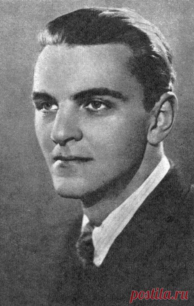 Юрий Яковлев, 25 апреля, 1928
 • 30 ноября 2013