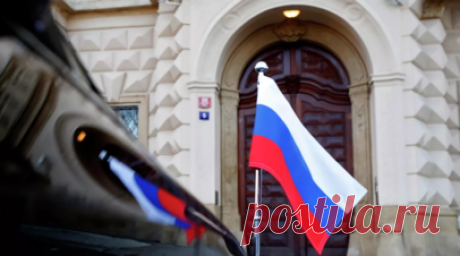 Посольство России привлекло внимание Израиля к ситуации с нацистом Гунькой. Российское посольство в Израиле привлекло внимание властей страны к ситуации с чествованием в парламенте Канады нациста Ярослава Гуньки, заявил посол России в Израиле Анатолий Викторов. Читать далее
