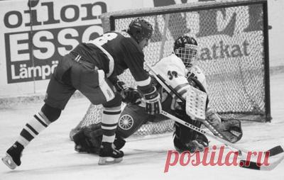 Олимпийский чемпион Хмылев продолжит работать скаутом в клубе НХЛ "Лос-Анджелес". Победителю Игр 1992 года 9 августа исполнилось 60 лет