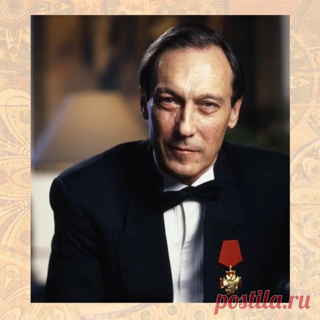 Олег Янковский известен поклонникам по своим театральным работам. Но наибольшей славы добился благодаря кинематографу. Он стал популярным после съемок в картинах «Служили два товарища», «Щит и меч», «Обыкновенное чудо», «Полеты во сне и наяву». | Бабулиta | Яндекс Дзен