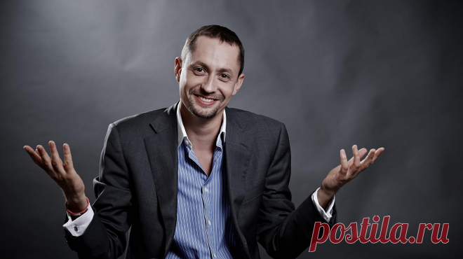 — Главное, чтобы пёрло! Или мое любимое интервью Ларисы Парфентьевой "Знаете, кто этот улыбающийся человек на фотографии? Это Борис Дьяконов (руководитель банка для предпринимателей «Точка»), у которого я брала интервью пару недель назад. И это теперь мое любимое интервью. И вот почему: оно в историях отражает то, как на самом деле появляются хорошие идеи, проекты и как люди находят свое предназначение. Вот главные мысли: 1. Никто не знает точно, как он попал туда, куда попал. Все хотят…