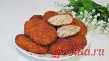 Котлеты мы любим очень. Готовим не только вкусно, но и полезно

Для нас самое главное, что такие котлеты полезные. А если приготовить их из куриного фарша, то они будут к тому же и диетические. Вкус у них чудесный, можно добавить любые свои любимые специи, но мы этого не делаем, пусть будут по настоящему полезные.

Ингредиенты:
Фарш - 600 гр
Овсяные хлопья быстрого приготовления - 3 ст.л + 2 ст.л
Молоко - 50 мл
Соль - 1 ч.л
Перец молотый - 0,5 ч.л
Яйца - 1 шт
Лук - 1 шт
Че...