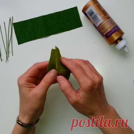 1st part leaves tutorial.  How to make leaves faster. 4 leaves for 1.5 min. 8 leaves for 3 min. 🍃🍃🍃