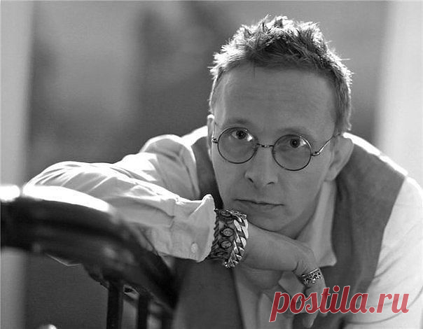 Никогда не говорите:"мне все равно",не надо стремиться афишировать свое равнодушие. Это не показатель Вашей независимости.Равнодушие-это паралич души.         И.Охлобыстин