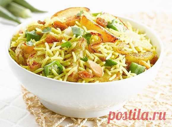 БИРИЯНИ — РИС, ЗАПЕЧЕННЫЙ С ОВОЩАМИ