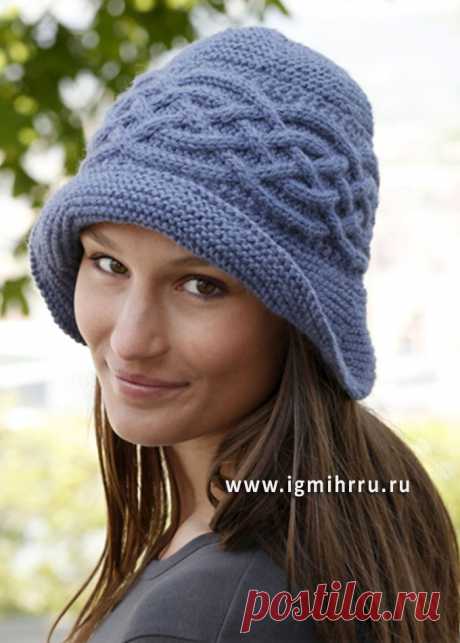 Голубая шляпка с арановыми узорами. Спицы