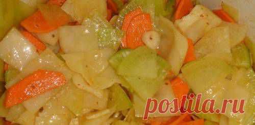 Постный салат с капустой, морковью и редькой по-корейски / Простые рецепты