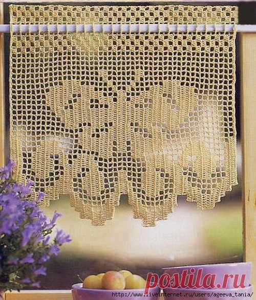 Короткие филейные занавески с бабочками крючком