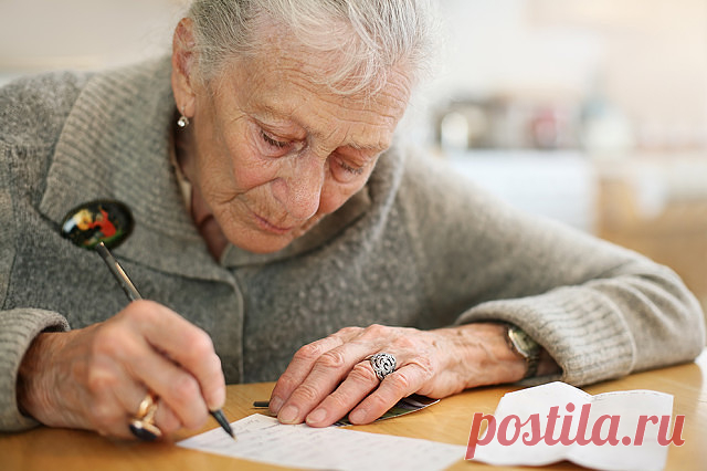 ПИСЬМО, НАПИСАННОЕ 83 ЛЕТНЕЙ ЖЕНЩИНОЙ, ДЛЯ СВОЕЙ 60 ЛЕТНЕЙ ПОДРУГИ. ЕГО СТОИТ ПРОЧИТАТЬ КАЖДОМУ!!! 
Дорогая Берта! 
Сегодня мне 83, и я хочу поделиться с тобой одной важной мыслью, 
которую узнала за жизнь. Тебе сейчас 60, и я была бы счастлива, если бы кто-то отправил мне такое письмо 23 года назад… 
Сейчас я все чаще читаю – и все реже вытираю пыль. 
На даче я часами могу сидеть на крыльце и наслаждаться видом – мне теперь плевать, что на грядке сорняки. Я все еще работа...