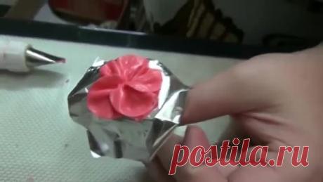 Мастер-класс. Создание различных видов цветов. Украшение торта.