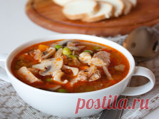 Самые вкусные рецепты: Суп из свинины с шампиньонами и горошком