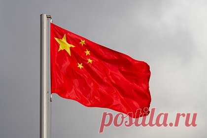 В Китае указали на отсутствие панацеи для решения кризиса на Украине. Спецпредставитель КНР по делам Евразии Ли Хуэй указал на то, что панацеи для решения украинского кризиса нет, все стороны должны создавать условия для мирных переговоров. Об этом он рассказал в ходе переговоров со властями Украины, приводит слова дипломата сайт МИД Китая. Ли Хуэй провел встречу с Владимиром Зеленским.