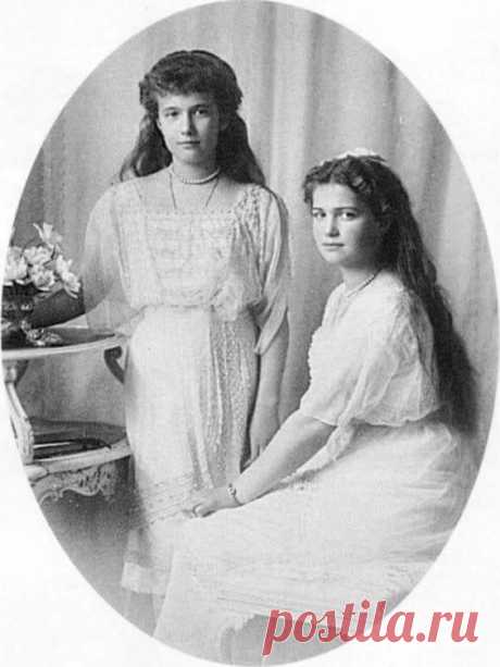 Anna Laurendet сохранил(а) Пин на доску Romanovs ~ The Siblings -  The Grand Duchesses Anastasia and Maria Nikolaevna Romanova of Russia. &quot;AL&quot;   |  Pinterest • Всемирный каталог идей
