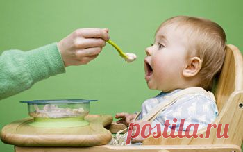 Каша очень полезна, но объяснить это малышам бывает ой как не просто. Эта маленькая веселая песенка-потешка уговорит разинуть ротик и съесть ложку каши любого привереду и капризулю.