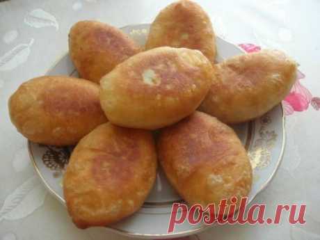 Жареные пирожки с капустой