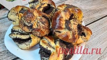 Невесомые Пуховые БУЛОЧКИ с МАКОМ Много Маковой Начинки! Тесто как пух! Простой рецепт Ингредиенты:Молоко - 150 мл.Дрожжи - 7 гр.Сахар - 100 гр.Ванилин пакетикСоль - 0.5 ч.л.Яйцо - 2 шт.Мука - 500 гр. + -Масло сливочное - 70 гр.Начинка:Мак - 100 гр.Сахар - 50 гр.