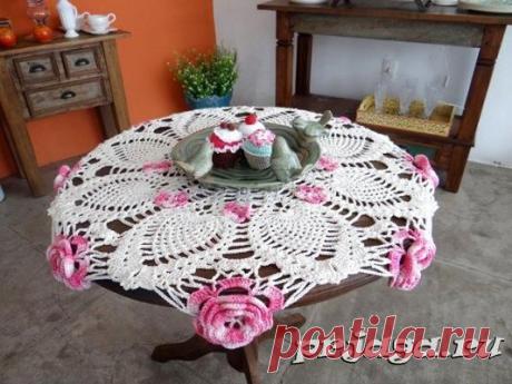 Салфетка на стол крючком