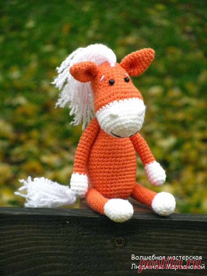 PDF Лошадка. FREE amigurumi crochet pattern. Бесплатный мастер-класс, схема и описание для вязания игрушки амигуруми крючком. Вяжем игрушки своими руками! Лошадь, лошадка, конь, horse, caballo, cheval, pferd, gaul, cavalo. #амигуруми #amigurumi #amigurumidoll #amigurumipattern #freepattern #freecrochetpatterns #crochetpattern #crochetdoll #crochettutorial #patternsforcrochet #вязание #вязаниекрючком #handmadedoll #рукоделие #ручнаяработа #pattern #tutorial #häkeln