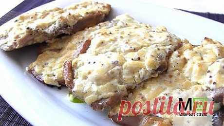 Отбивные из свинины в духовке с сыром,сметаной и горчицей - кулинарный рецепт. Миллион Меню