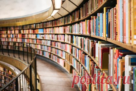 Во Владимире пройдет встреча с авторами книг ужасов. Во Владимирской области состоится встреча с авторами книг ужасов Дарьей Бобылевой и Татьяной Мастрюковой. Отмечается, что мероприятие пройдет в четверг, 19 октября, в библиотеке для детей и молодежи. На встрече с владимирцами писательницы поразмышляют о жанре young-adult.