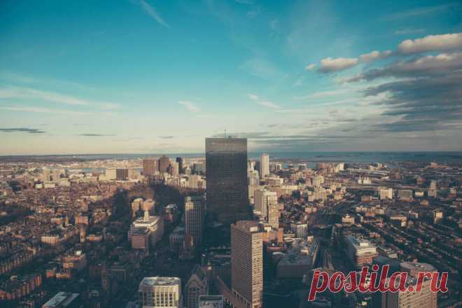 Многие потенциальные эмигранты мечтают о Соединенных Штатах. Еще бы, Америка – это страна с беспредельными возможностями, а понятие “американская мечта” давно уже стала неким стандартом и идеалом жизни успешных американцев. Конечно, крупные мегаполисы США у всех на слуху, но выбор не ограничивается только Нью-Йорком, Лос-Анджелесом и Чикаго, хотя безусловно, они являются замечательными вариантами для переезда на постоянное место жительства.