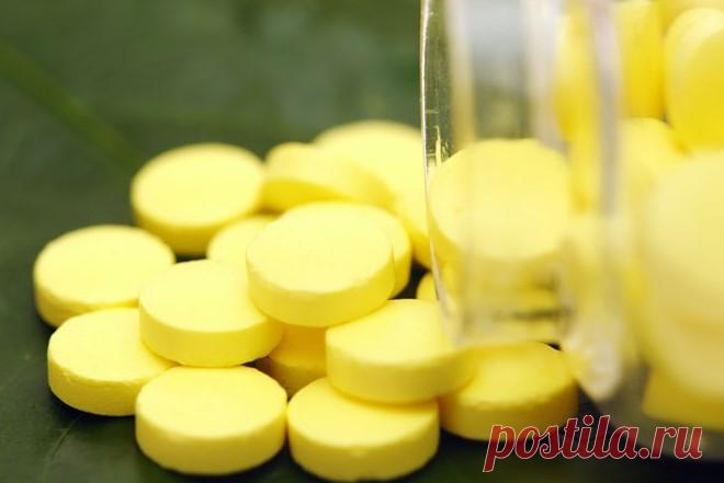 Это самый важный женский витамин. Никогда не допускайте его дефицит… Лучше остальных витаминов восстанавливает иммунную систему, поддерживает работу сердца и кровеносных сосудов.

Стимулирует деятельность всех органов, особенно кожи, а также способствует нормальному росту волос.

Больше интересной информации и полезных советов вы всегда сможете найти на нашем сай