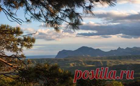 В Крыму оценили слова Сикорского о передаче полуострова под мандат ООН. Рассуждения главы МИД Польши Радослава Сикорского о передаче Крыма под мандат ООН говорят о его желании к возвращению к тем временам, когда часть Украины принадлежала Польше, заявил постпред республики при президенте России Георгий Мурадов.