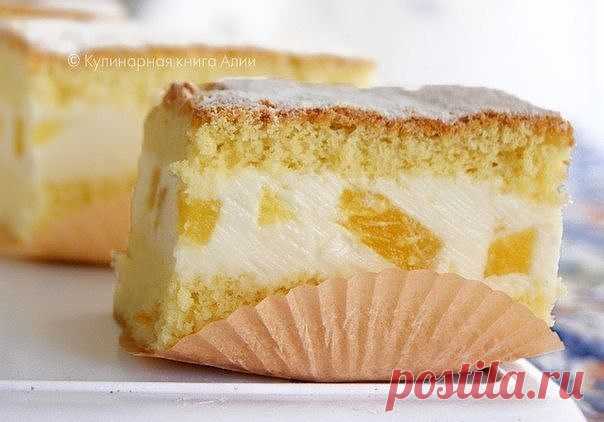 Торт с нежнейшим творожным кремом и ананасами. Настоящий шедевр 


Грех не попробовать!










Ингредиенты:
Для бисквита:— 1 ст. муки— 5 яиц— 1 ст. сахар— 1 ч.л. тертой цедры лимонаДля крема:— 300 гр творога— 5 ст л сахарной пудры— 250 мл сливок— 20 г желатина—…